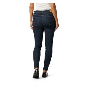 Levi's Signature Mid Rise Skinny NWT